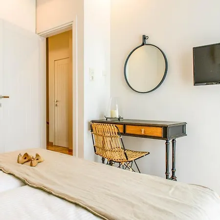 Sleeps 6 With Pool And Air Con Villa *